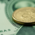 Mexican Peso Gains Against Weakening US Dollar Amid Local Economic Data