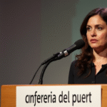 Claudia Sheinbaum Condemns Book Burning During Anti-Gentrification March at UNAM
