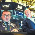 U.S. Stock Market Weakens Amidst Weak Job Market and Trade Tensions