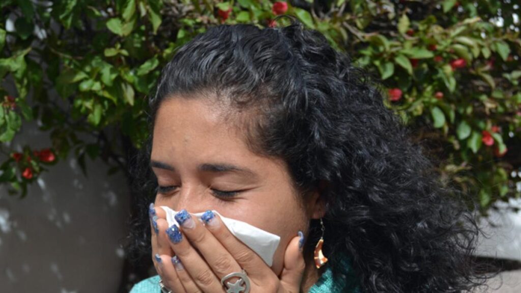 Why Do We Get Sick More Often in Winter? UNAM Explains the Surge in Respiratory Illnesses
