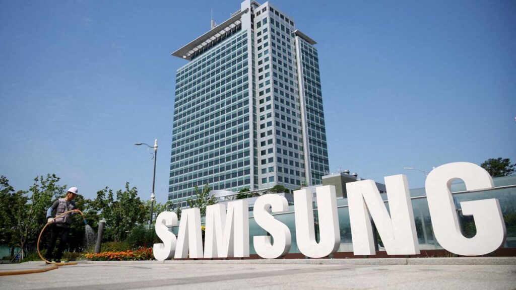 Samsung Increases Memory Chip Prices by 60% Amidst AI Data Center Race