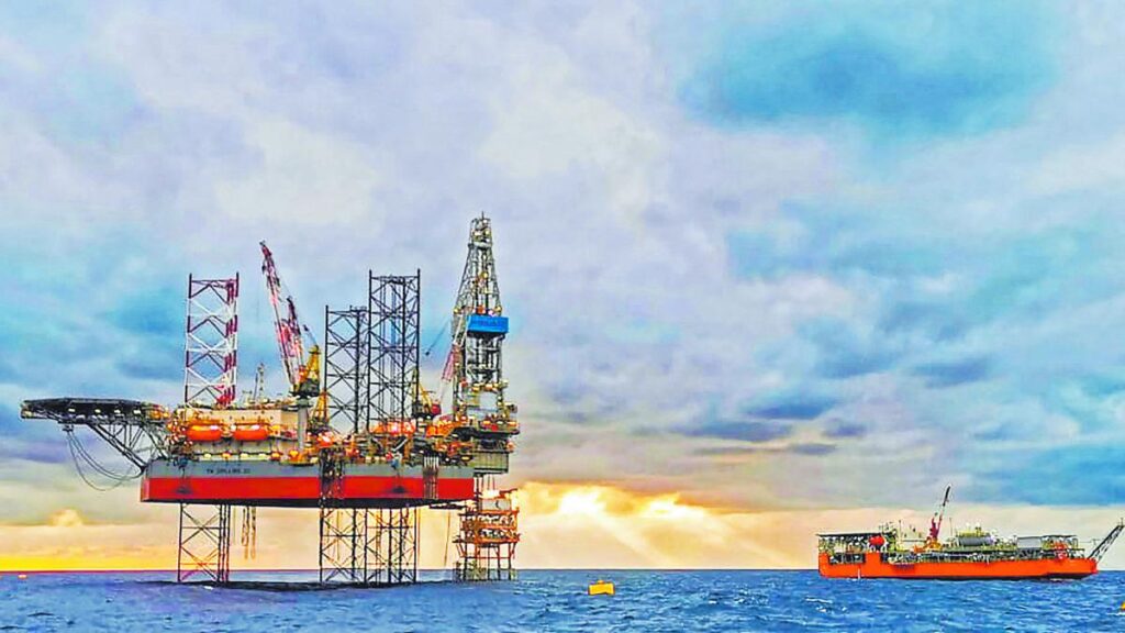 Oil Prices Rise Following Ukrainian Attack on Russian Refinery