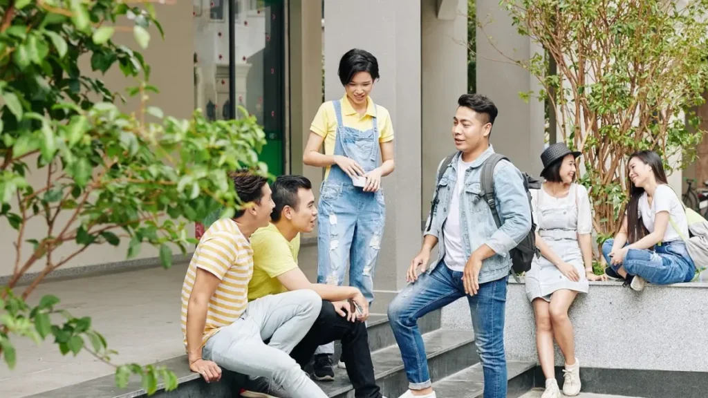 Achieving Financial Goals: Secrets for Young Adults from El Pequeño Cerdo Capitalista