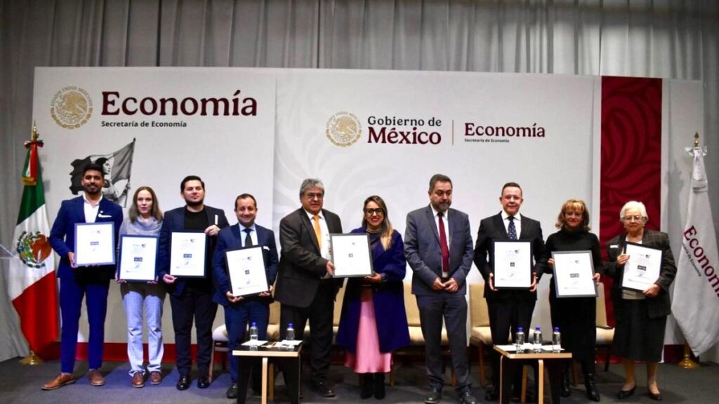 Tequila Industry Receives “Made in Mexico” Certification: CRT and CNIT Among 135 Recipients
