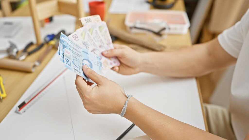 Why Timely Payment of Christmas Bonuses Strengthens SMEs and Motivates Employees