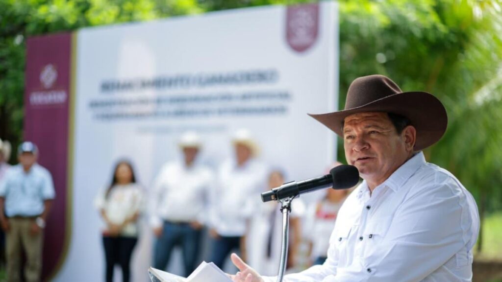 Yucatán Successfully Controls Gusano Barrenador Outbreak with Effective Health Strategy