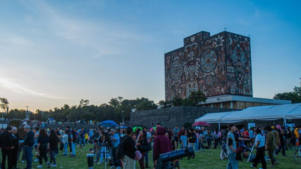 When is the 2025 Star Night in CU’s Islands? Theme: “Between Stars and Atoms” with a Tribute to Scientific Communicator Julieta Fierro Gossman