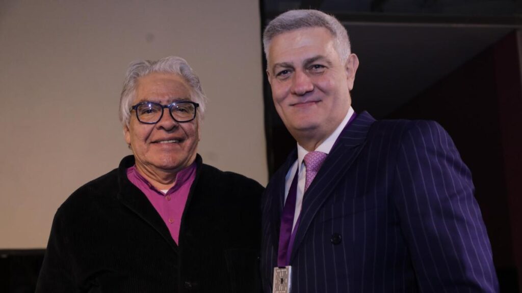 Andrés Chao Receives Summa Cum Laude Award from Fundación Sebastián for Artistic Rescue Efforts