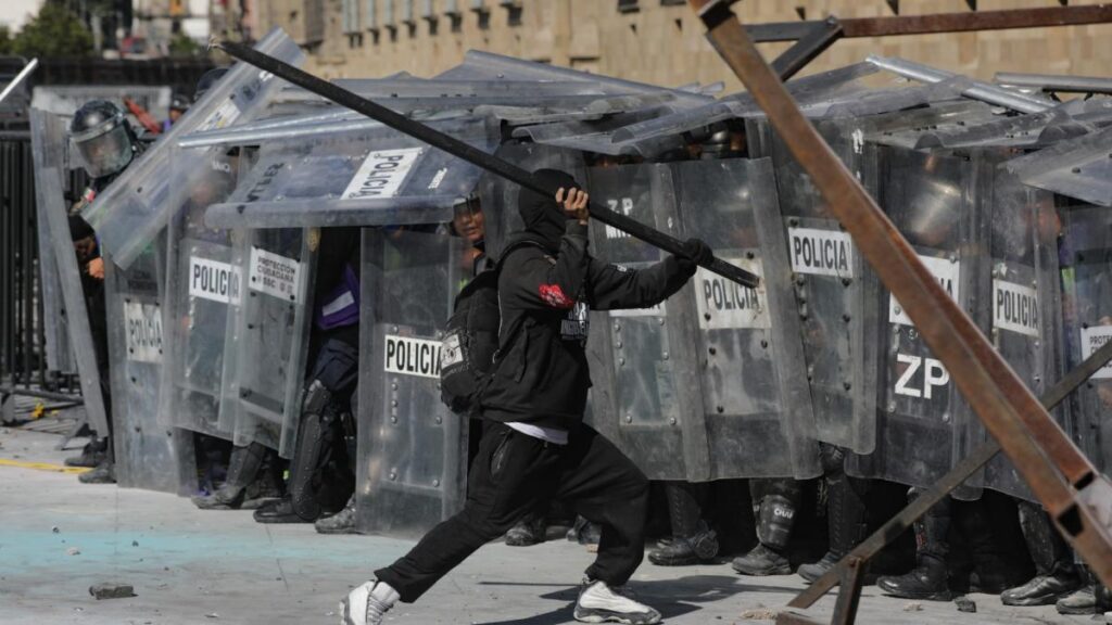 Generation Z March: Authorities Condemn Violence; Report 100 Police Injured and 20 Detained