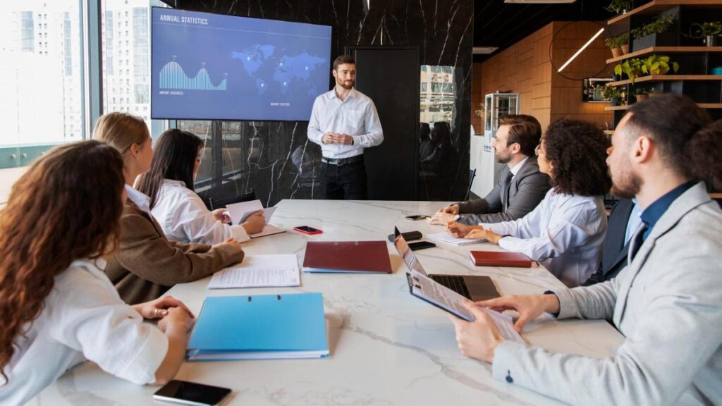 Business Strategies Amidst a Complex Political and Economic Environment in Mexico for 2026