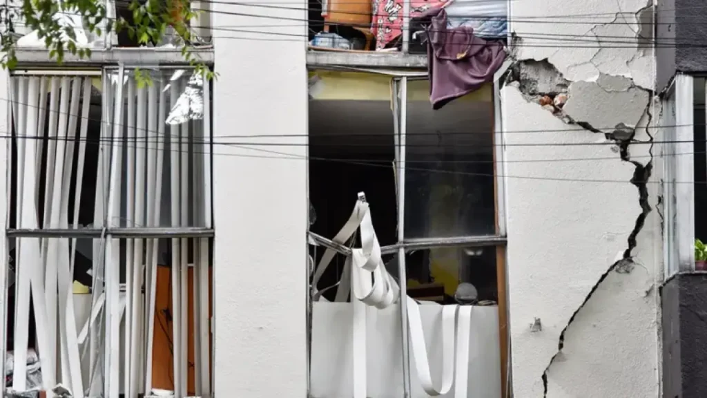 After a Quake: Essential Steps to Inspect Your Home